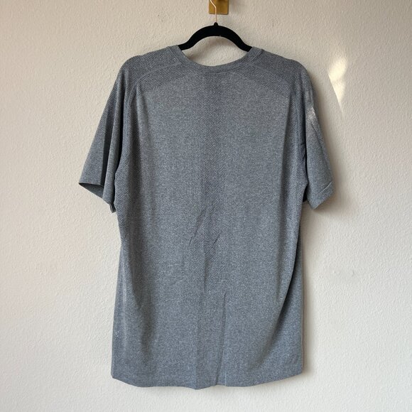 Lululemon Heather Gray Metal Vent Tech Short Sleeve Tee Size L - Picture 3 of 5